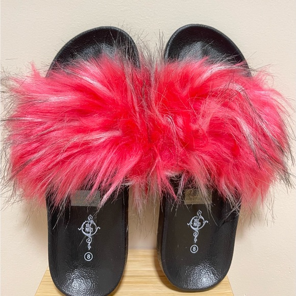 Ladies : Pink Faux Fur Sandal Slides | Size 8 | NWT - Picture 3 of 6